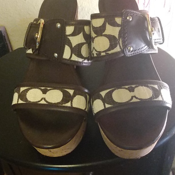 Coach wedges size 8 - Picture 2 of 4